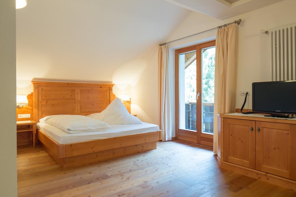 Frida Am Wald Hotell Rasùn di Sotto Exteriör bild