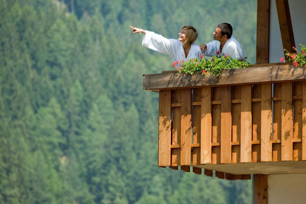 Frida Am Wald Hotell Rasùn di Sotto Exteriör bild